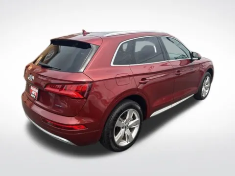 Another view of 2019 Audi Q5 2.0T Premium Plus for sale in Milwaukee, WI at Diamond Jim's Motor Cars