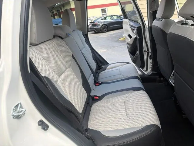 Subaru Forester photo 23