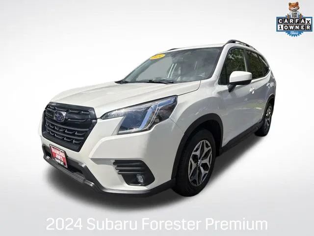 White 2024 Subaru Forester Premium for sale in Milwaukee, WI
