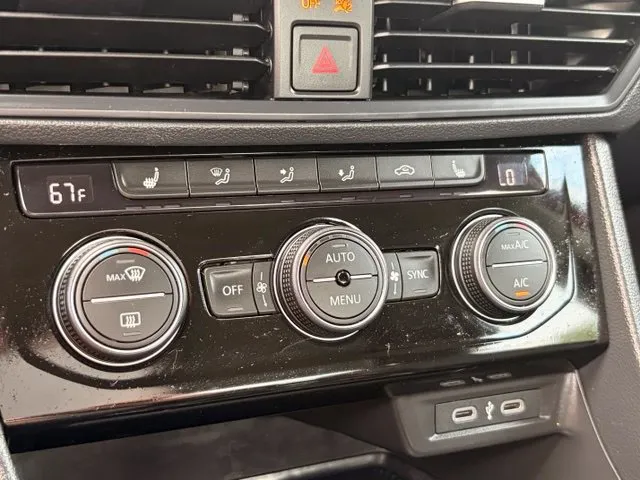 Volkswagen Jetta photo 17