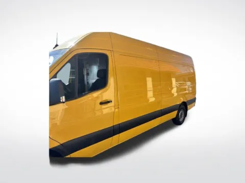 More photos of 2021 Mercedes-Benz Sprinter 2500 Cargo 170 WB at Diamond Jim's Motor Cars, WI
