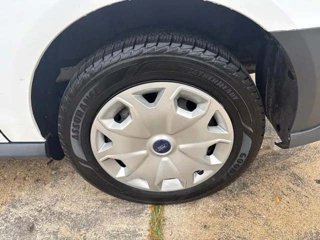 Ford Transit Connect photo 13