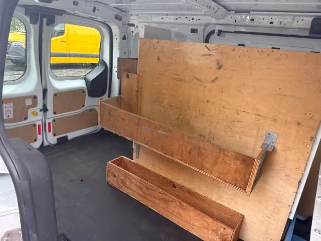 Ford Transit Connect photo 16