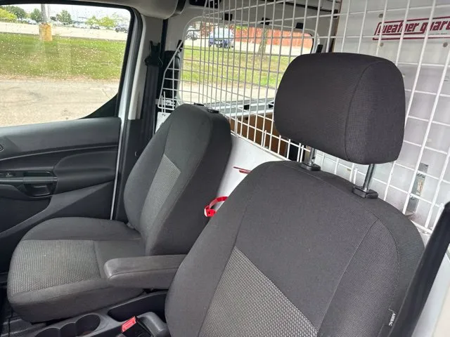 Ford Transit Connect photo 10