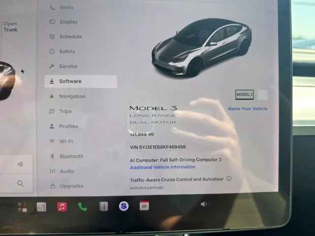 Tesla Model 3 photo 30