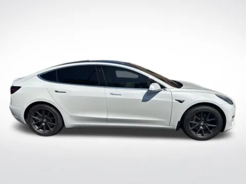 Photos of 2019 Tesla Model 3 Long Range for sale in Milwaukee, WI at Diamond Jim's Motor Cars