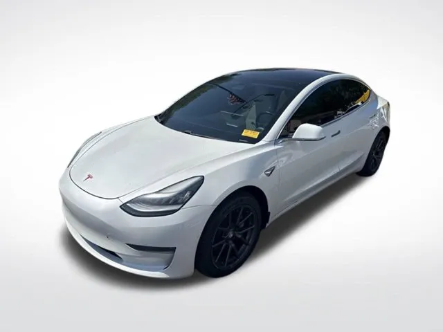Tesla Model 3 photo 7