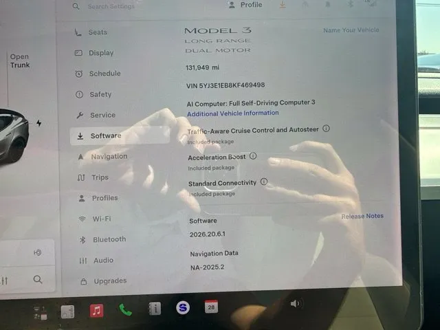 Tesla Model 3 photo 31