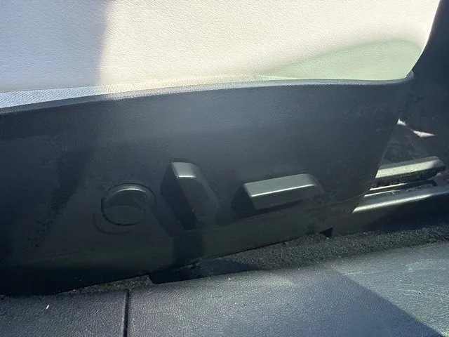 Tesla Model 3 photo 22