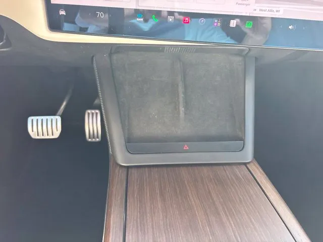 Tesla Model X photo 15
