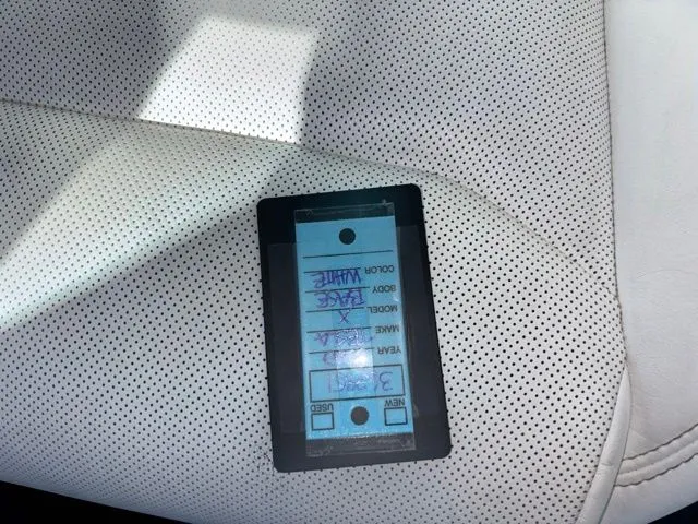 Tesla Model X photo 31