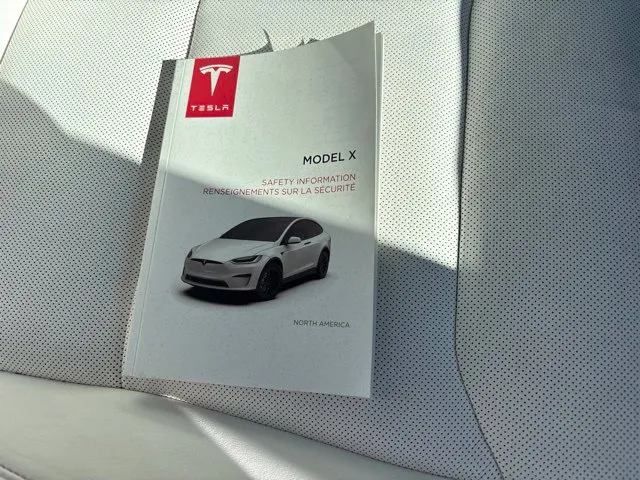 Tesla Model X photo 24