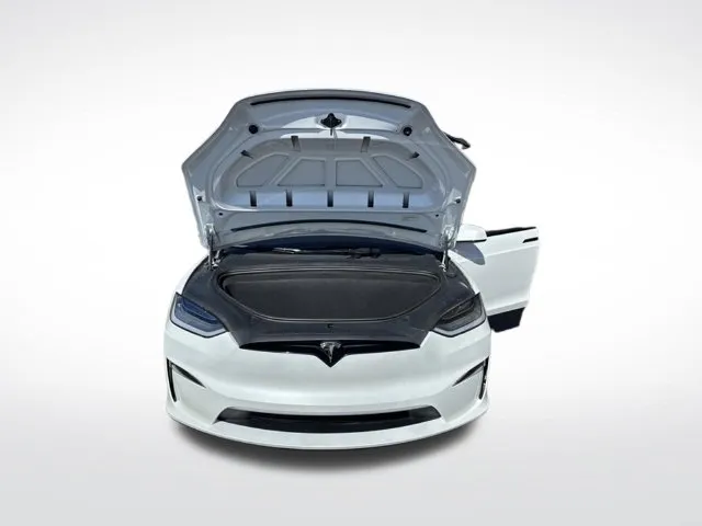 Tesla Model X photo 25