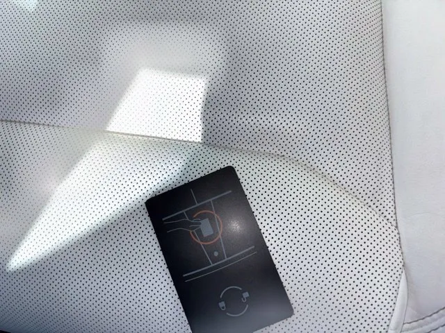 Tesla Model X photo 32