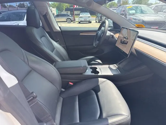 Tesla Model 3 photo 22