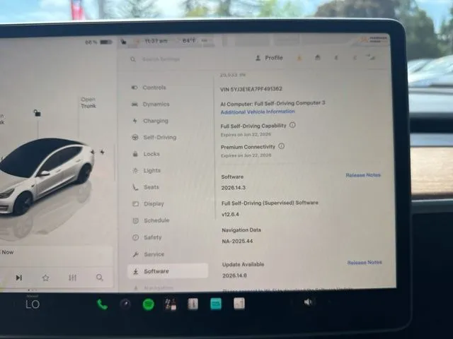 Tesla Model 3 photo 31
