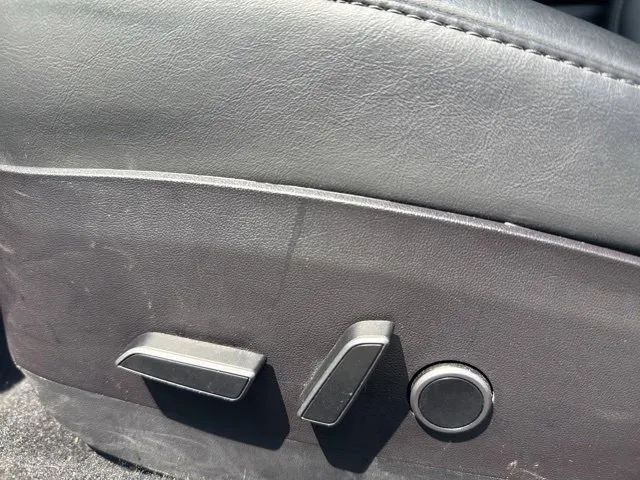 Tesla Model 3 photo 13