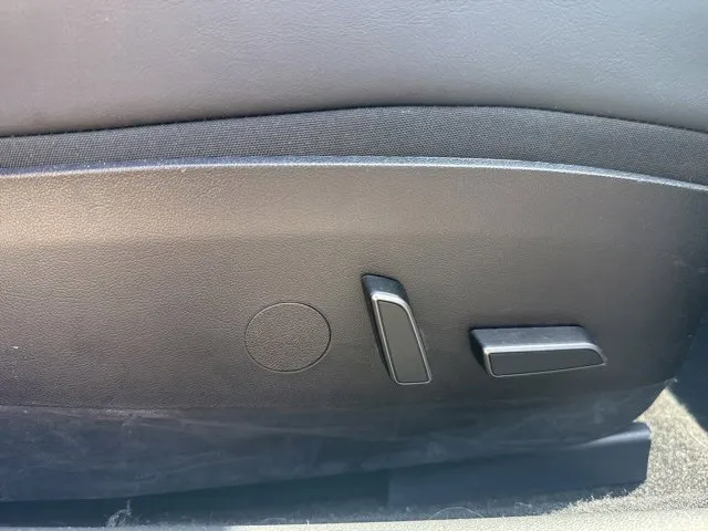 Tesla Model 3 photo 23