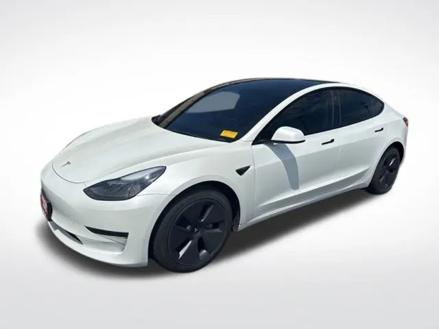 Tesla Model 3 photo 8