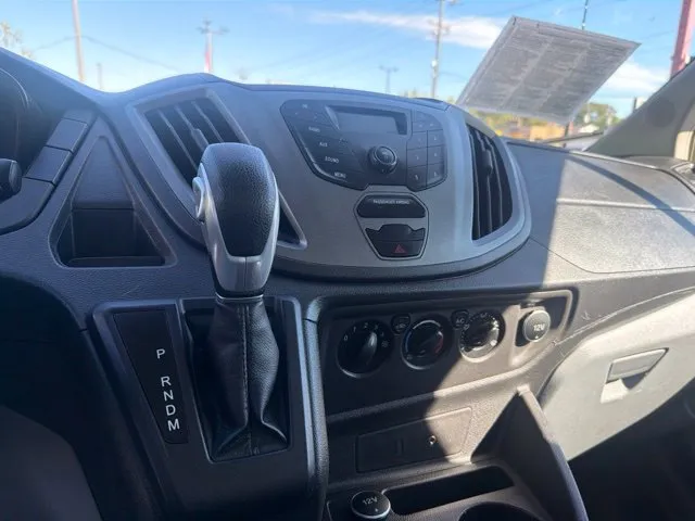 Ford Transit-250 photo 16