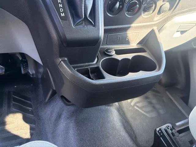 Ford Transit-250 photo 17