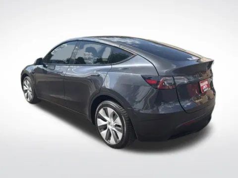 More photos of 2024 Tesla Model Y Long Range at Diamond Jim's Motor Cars, WI
