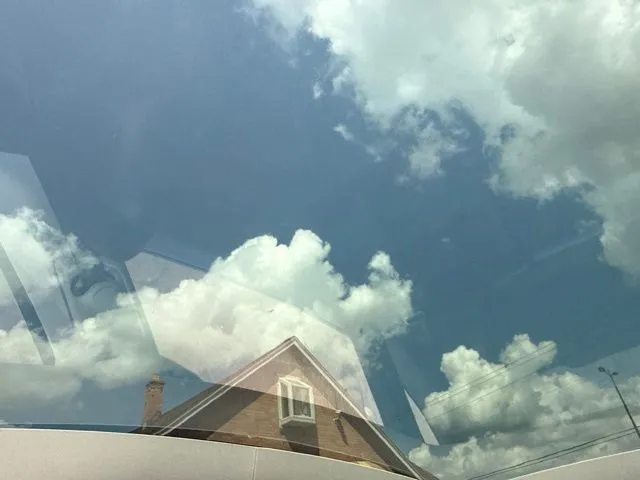 Tesla Model Y photo 33