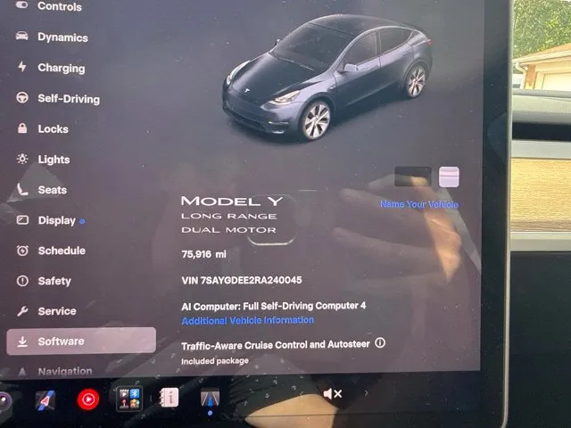 Tesla Model Y photo 30