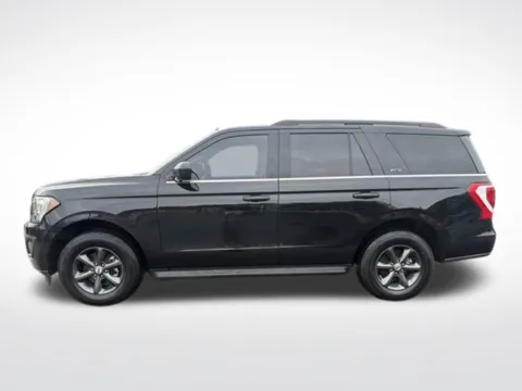 Photos of 2021 Ford Expedition XL for sale in Milwaukee, WI at Diamond Jim's Motor Cars