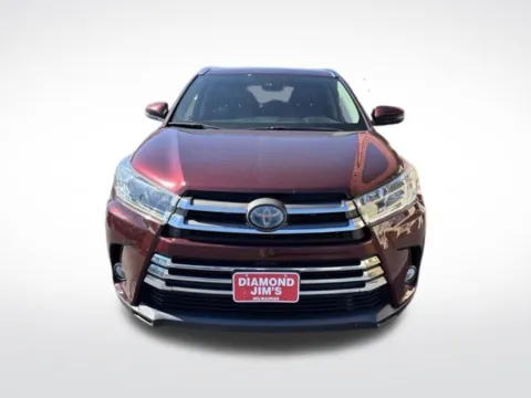 Photos of 2018 Toyota Highlander Hybrid Limited for sale in Milwaukee, WI at Diamond Jim's Motor Cars