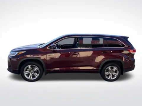 More photos of 2018 Toyota Highlander Hybrid Limited at Diamond Jim's Motor Cars, WI