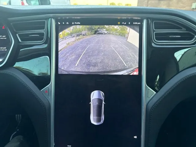 Tesla Model S photo 34