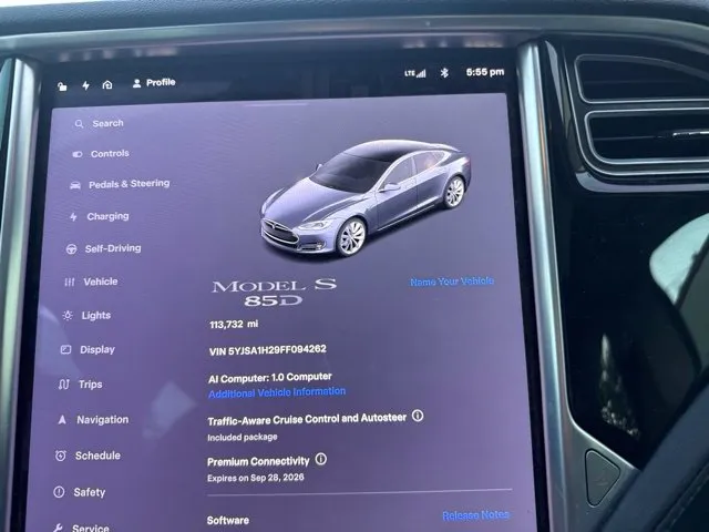 Tesla Model S photo 31