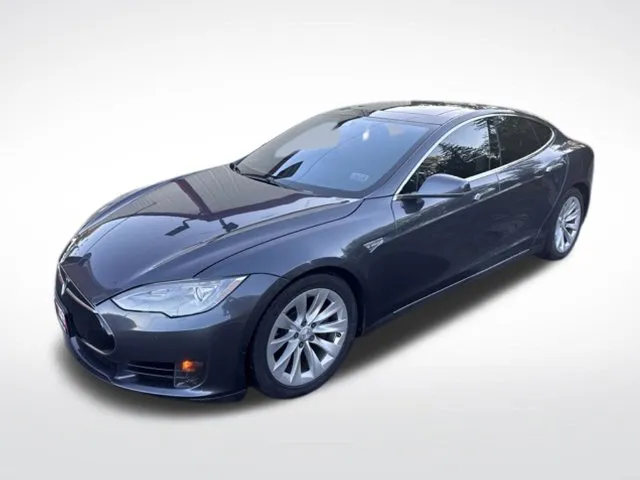 Tesla Model S photo 9