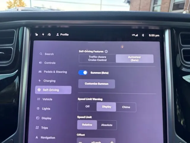 Tesla Model S photo 30