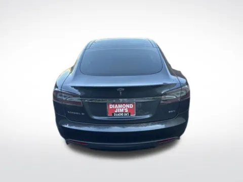More photos of 2015 Tesla Model S 85D at Diamond Jim's Motor Cars, WI