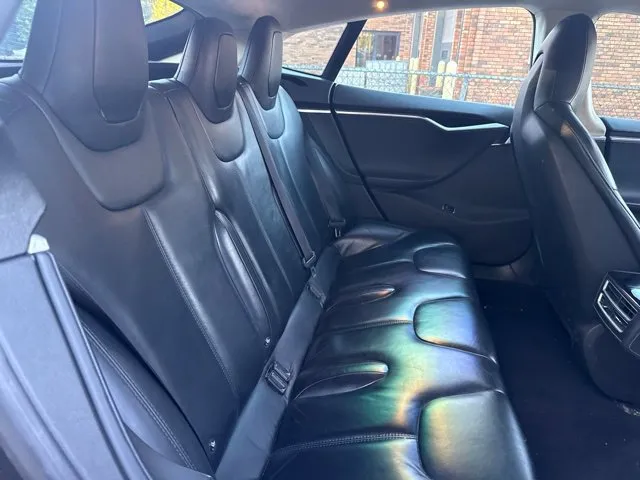 Tesla Model S photo 20