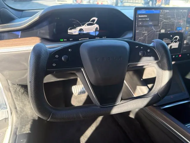 Tesla Model S photo 16