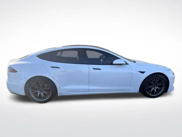 Tesla Model S photo 7