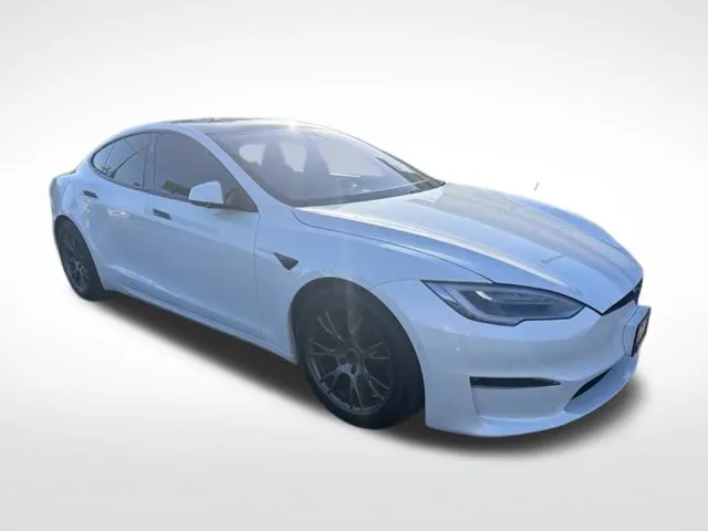 Tesla Model S photo 8