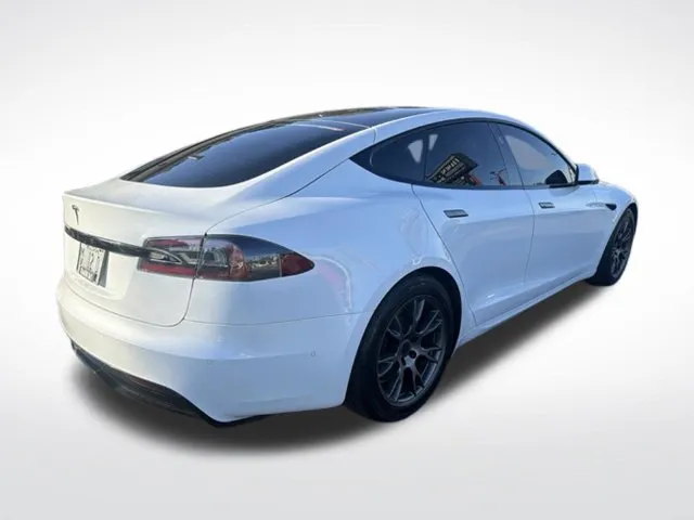 Tesla Model S photo 6