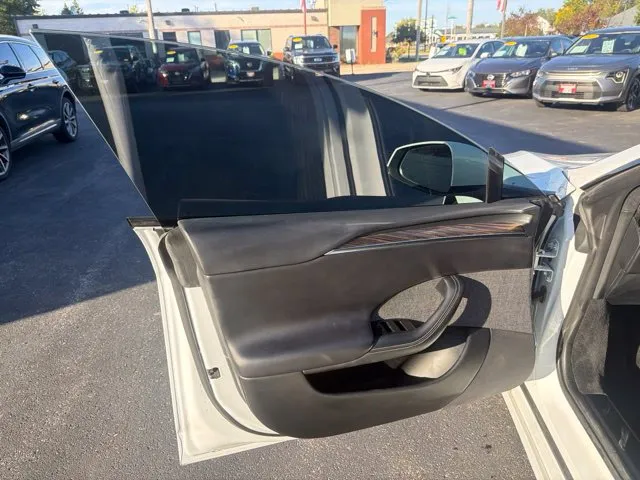 Tesla Model S photo 20