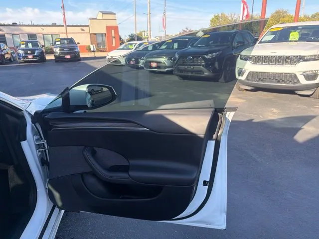 Tesla Model S photo 29
