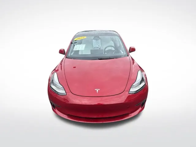 Tesla Model 3 photo 8