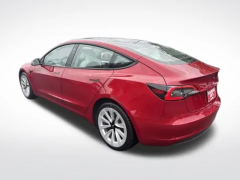 More photos of 2023 Tesla Model 3 at Diamond Jim's Motor Cars, WI