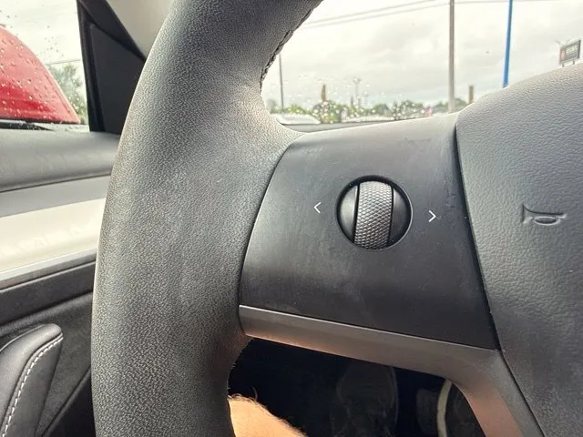 Tesla Model 3 photo 26