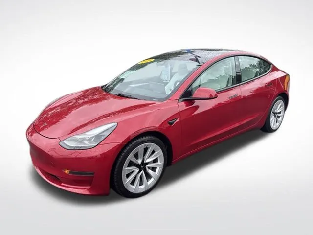 Tesla Model 3 photo 7