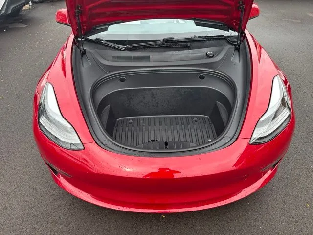Tesla Model 3 photo 23