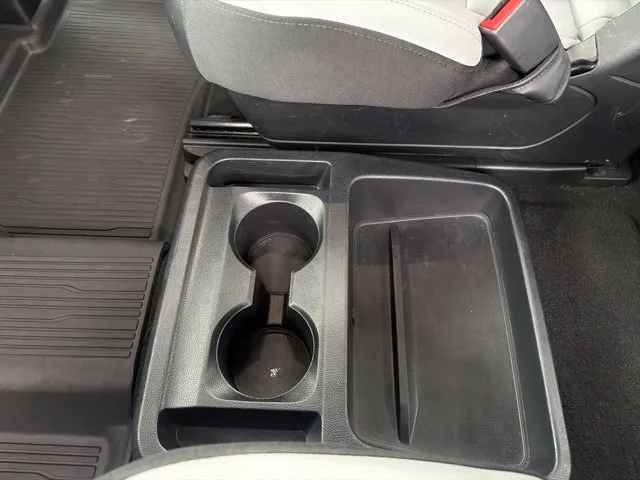 Ford Explorer photo 24