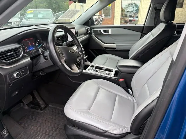 Ford Explorer photo 15